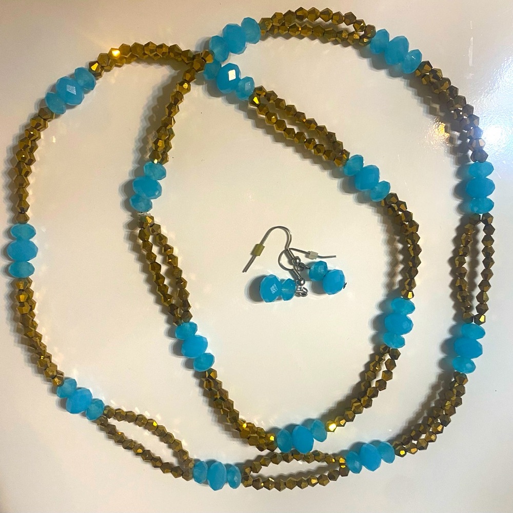 💰2/$10 Necklace and small earring set baby blue and gold beads